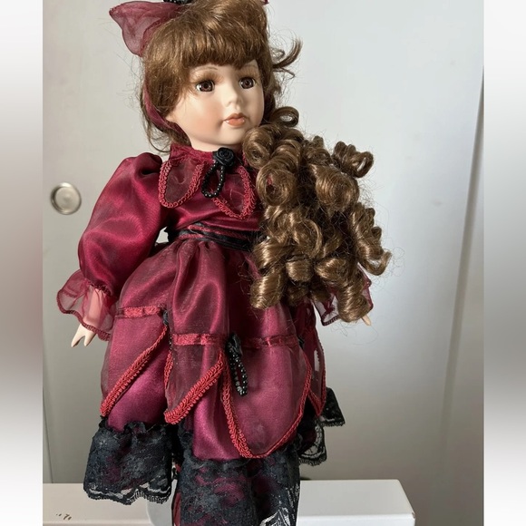 Samantha Collection by Samatha Medici Special Edition Porcelain Doll 1998 - Picture 2 of 6